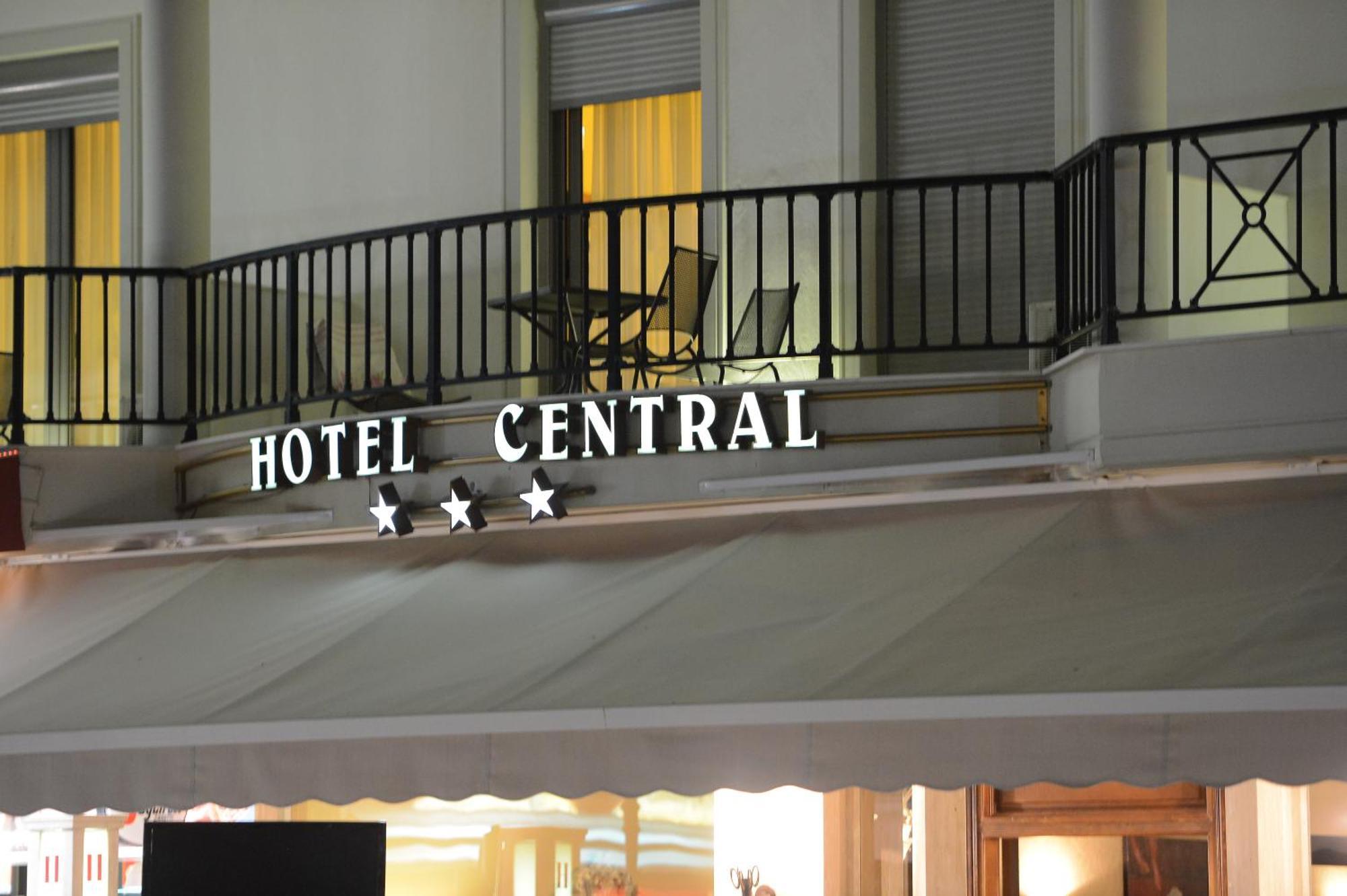 Central Hotel Paralía Екстериор снимка